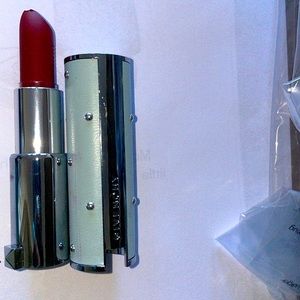 Givenchy Rouge Graine’ 37